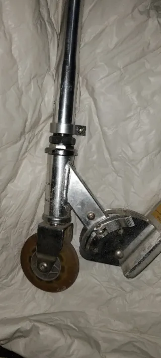 Patinete infantil rosa 3 ruedas 5 euro unidad