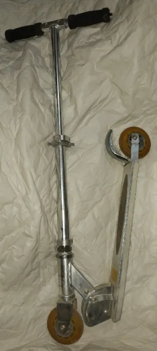 Patinete infantil rosa 3 ruedas 5 euro unidad