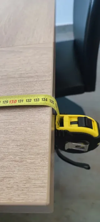 Mesa de comedor cuadrada moderna