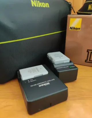 Cámara Nikon D5600 Kit con Accesorios