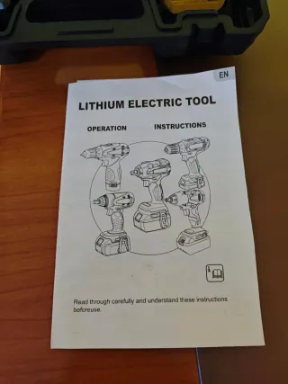 Taladro Percutor Batería 21V con Accesorios