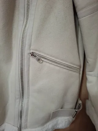 Chaqueta Pull&Bear Beige con Borrego