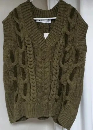 Chaleco Zara trenzado verde talla S.