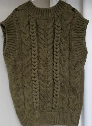 Chaleco Zara trenzado verde talla S.
