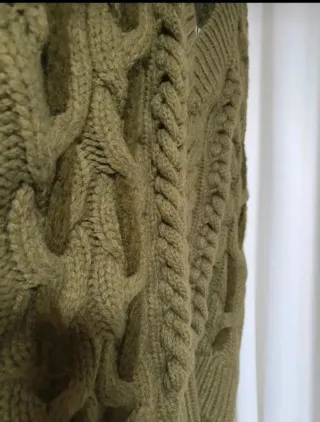 Chaleco Zara trenzado verde talla S.