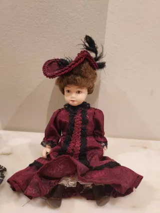 Collezione di Bambole in Porcellana Antica