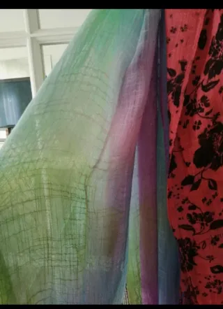 Deportivas blancas simil piel,te llevas 6 chalinas