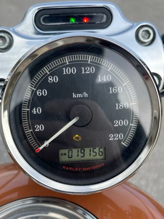 Harley-Davidson Sportster 1200 XL Custom 105th