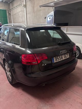 Audi A4 2.0 tdi quatro
