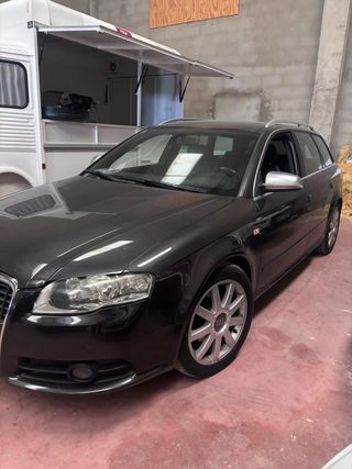 Audi A4 2.0 tdi quatro