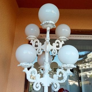 Urge! Lámpara de hierro forjado para jardín