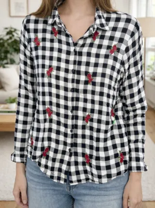 Camicia donna, Kiabi, tg S, bianca e nera con rose