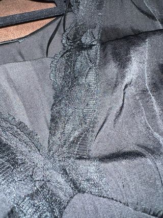 Blusa Stradivarius manga larga encaje