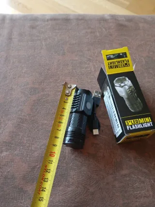 Linterna LED Mini Recargable USB