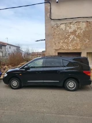 SsangYong Rodius 2013