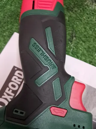 Trapano avvitatore Oxford con doppia batteria