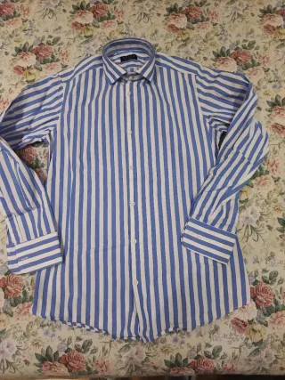 Camicia a righe blu e bianche