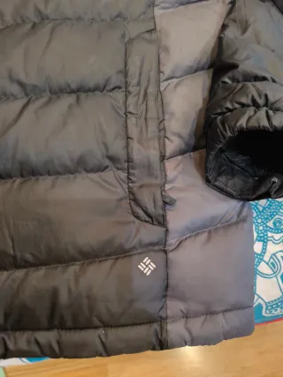 Chaqueta Columbia Plumas Negra y Gris