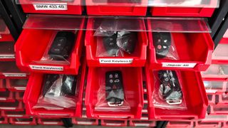 Lote de mandos coche con gavetas extraibles Tayg