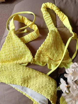 Bikini amarillo talla  XS