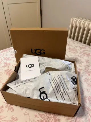 Botas UGG Gris Talla 38