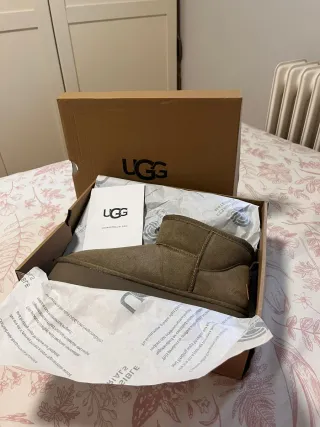 Botas UGG Gris Talla 38