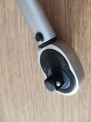 Llave dinamométrica TACKLIFE HTW2B