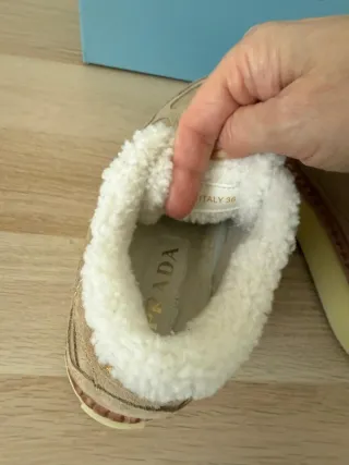 Zapatillas Prada Beige/Marrón Talla 36