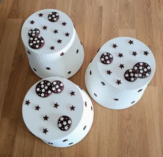 Tre lampade da tavolo decorate a mano