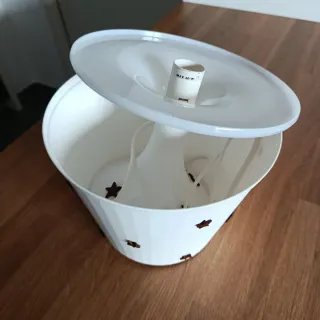 Tre lampade da tavolo decorate a mano