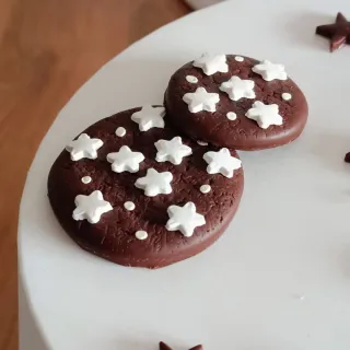 Tre lampade da tavolo decorate a mano