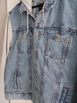 Chaqueta vaquera con capucha hombre