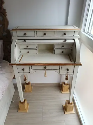URGE POR MUDANZA! Escritorio antiguo madera blanco