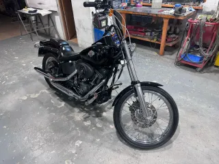 Harley Davidson Custom Negra