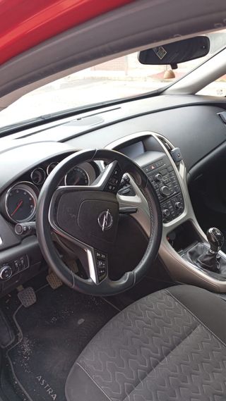 Opel Astra 2014