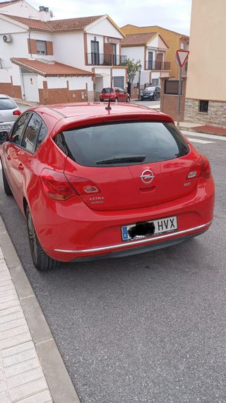 Opel Astra 2014
