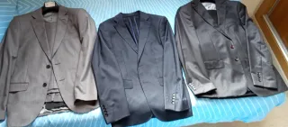 2 Trajes y 1 Chaqueta-americana azul