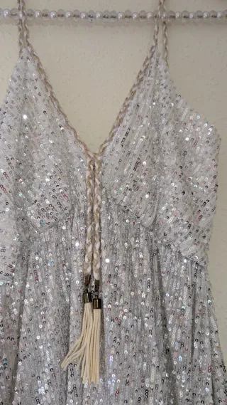 Vestido plateado lentejuelas