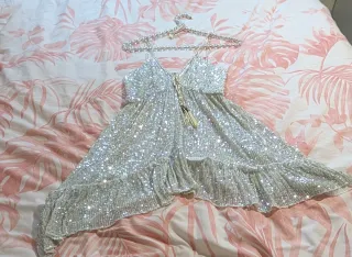 Vestido plateado lentejuelas