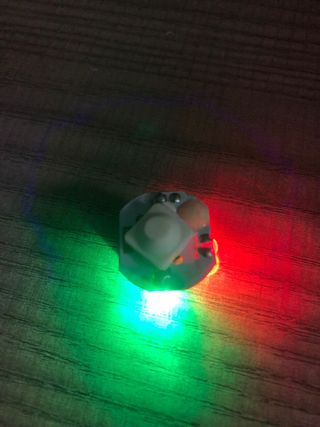 Figura Goku Super Saiyan con Luz LED