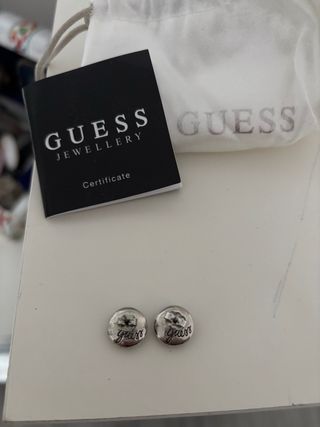 Pendientes Guess Negros y Plateados