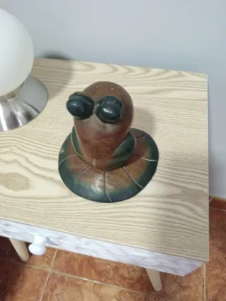 Figura Sapo Madera sobre  Hoja de nenúfar