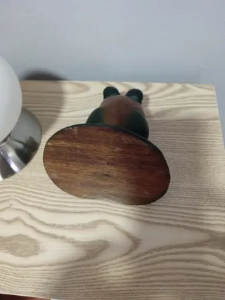 Figura Sapo Madera sobre  Hoja de nenúfar