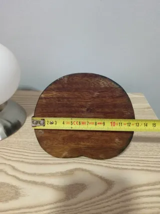 Figura Sapo Madera sobre  Hoja de nenúfar