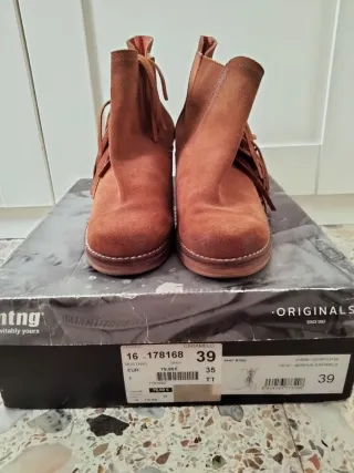 Botines Mustang Piel Marrones con Flecos