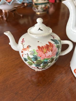 Teiere cinesi in porcellana  Famille Rose