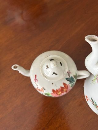 Teiere cinesi in porcellana  Famille Rose