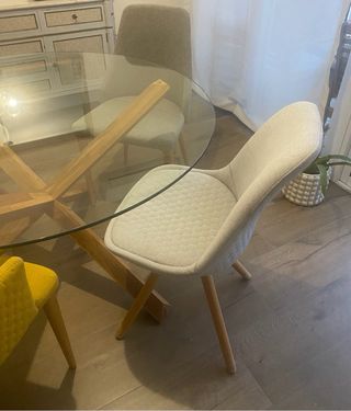 Conjunto 4 sillas comedor. La mesa no.