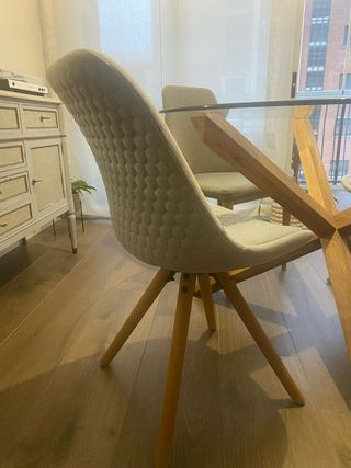 Conjunto 4 sillas comedor. La mesa no.