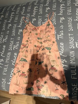 Vestido Lefties floral S con adorno en espalda